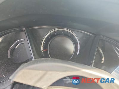 Zdjęcie 9 z 12 samochodu: 2016 HONDA CIVIC LX VIN:19XFC2F56GE038088 - miniatura