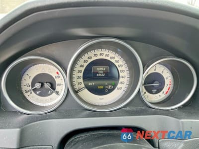 Zdjęcie 8 z 10 samochodu: 2014 MERCEDES-BENZ E 350 4MATIC VIN:WDDKJ8JBXEF275051 - miniatura