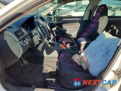 Zdjęcie 7 z 12 samochodu: 2014 VOLKSWAGEN PASSAT SE VIN:1VWBS7A34EC049757 - miniatura