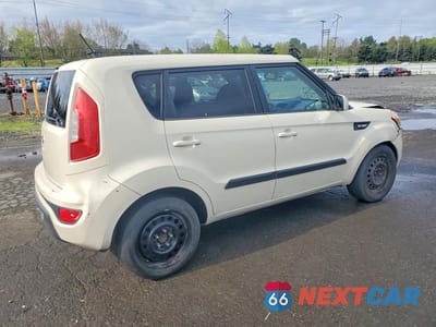 Trzecie zdjęcie samochodu z tyłu: 2012 KIA SOUL BASE VIN:KNDJT2A58C7463890 - miniatura