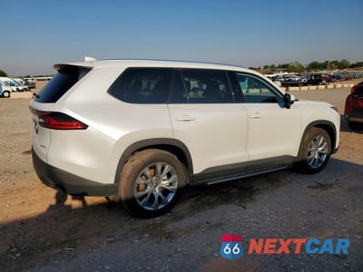 Trzecie zdjęcie samochodu z tyłu: 2026 TOYOTA GRAND HIGHLANDER LIMITED VIN:5TDAAAA51TS036976 - miniatura