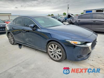 Czwarte zdjęcie samochodu z boku: 2023 MAZDA 3 SELECT VIN:3MZBPABM2PM381705 - miniatura