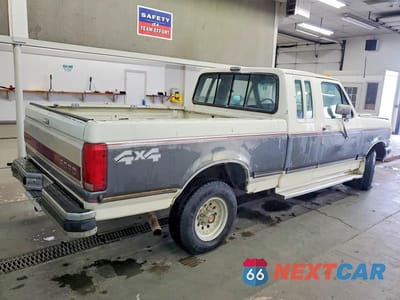 Trzecie zdjęcie samochodu z tyłu: 1993 FORD F-150 VIN:1FTEX14N9MKB27921 - miniatura