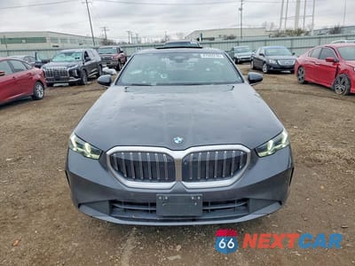 Piąte zdjęcie samochodu w środku: 2024 BMW 530 XI VIN:WBA53FJ04RCS47691 - miniatura
