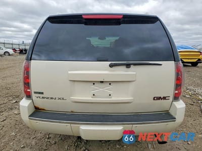 Zdjęcie 6 z 13 samochodu: 2011 GMC YUKON XL DENALI VIN:1GKS2MEF4BR299924 - miniatura