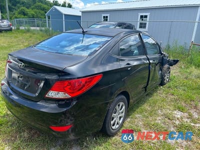 Czwarte zdjęcie samochodu z boku: 2013 HYUNDAI ACCENT GLS VIN:KMHCT4AEXDU566635 - miniatura