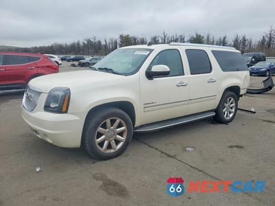 2010 GMC YUKON XL DENALI 1GKUKMEF7AR138412 - główne zdjęcie licytacji z USA - miniatura