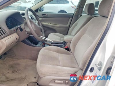 Zdjęcie 7 z 11 samochodu: 2003 TOYOTA CAMRY LE VIN:4T1BE32K43U229641 - miniatura