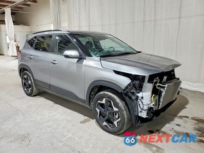 Czwarte zdjęcie samochodu z boku: 2026 KIA SELTOS S VIN:KNDEUCAA6T7889983 - miniatura