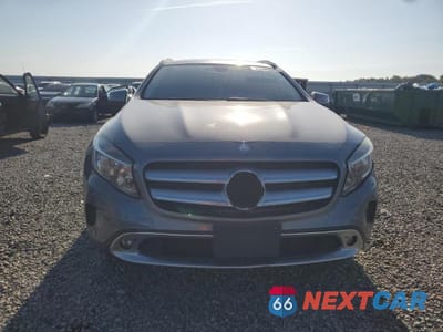 Piąte zdjęcie samochodu w środku: 2015 MERCEDES-BENZ GLA 250 4MATIC VIN:WDCTG4GB8FJ122027 - miniatura
