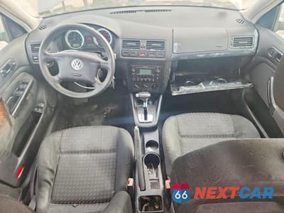 Zdjęcie 8 z 12 samochodu: 2005 VOLKSWAGEN JETTA GL VIN:3VWRK69M85M025725 - miniatura