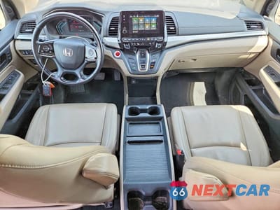 Zdjęcie 8 z 13 samochodu: 2018 HONDA ODYSSEY EXL VIN:5FNRL6H75JB051743 - miniatura