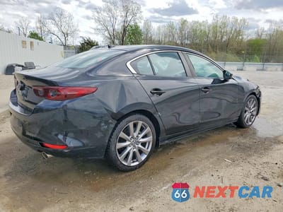 Trzecie zdjęcie samochodu z tyłu: 2019 MAZDA 3 PREFERRED VIN:3MZBPADL0KM109151 - miniatura