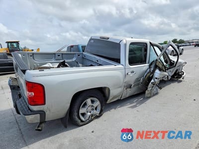 Trzecie zdjęcie samochodu z tyłu: 2011 CHEVROLET SILVERADO C1500 LT VIN:3GCPCSE04BG362213 - miniatura