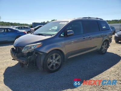 2017 TOYOTA SIENNA SE 8-PASSENGER 5TDXZ3DC6HS802491 - główne zdjęcie licytacji z USA - miniatura