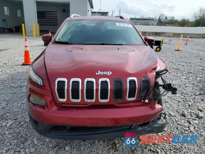 Piąte zdjęcie samochodu w środku: 2016 JEEP CHEROKEE LATITUDE VIN:1C4PJMCB2GW142230 - miniatura