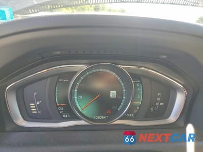 Zdjęcie 9 z 12 samochodu: 2016 VOLVO XC60 T5 PLATINUM VIN:YV4612RMXG2839433 - miniatura