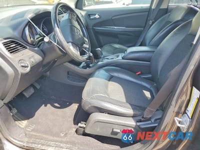 Zdjęcie 7 z 13 samochodu: 2019 DODGE JOURNEY CROSSROAD VIN:3C4PDDGG2KT774866 - miniatura