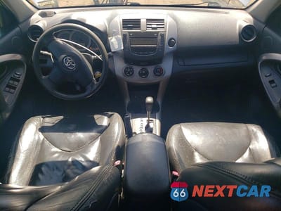 Zdjęcie 8 z 12 samochodu: 2006 TOYOTA RAV4 SPORT VIN:JTMBK32V766000077 - miniatura