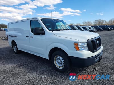 Czwarte zdjęcie samochodu z boku: 2019 NISSAN NV 2500 HD S VIN:1N6BF0KY2KN806547 - miniatura