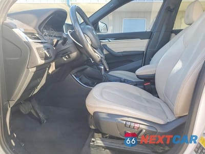 Zdjęcie 7 z 14 samochodu: 2016 BMW X1 XDRIVE28I VIN:WBXHT3C37GP881270 - miniatura