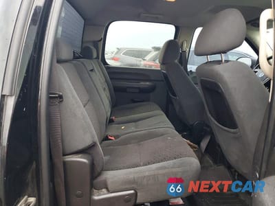 Zdjęcie 10 z 12 samochodu: 2007 CHEVROLET SILVERADO K1500 CREW CAB VIN:2GCEK133671657900 - miniatura