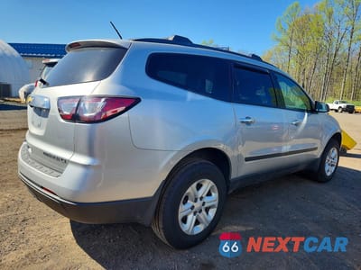 Trzecie zdjęcie samochodu z tyłu: 2016 CHEVROLET TRAVERSE LS VIN:1GNKRFKD6GJ293125 - miniatura