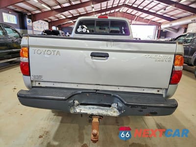 Zdjęcie 6 z 12 samochodu: 2003 TOYOTA TACOMA XTRACAB VIN:5TEWN72N73Z169546 - miniatura