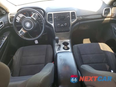 Zdjęcie 8 z 11 samochodu: 2011 JEEP GRAND CHEROKEE LAREDO VIN:1J4RS4GG7BC554420 - miniatura