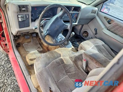 Zdjęcie 8 z 13 samochodu: 1997 GMC SONOMA VIN:1GTCS1447V8515287 - miniatura