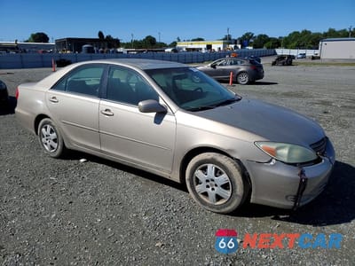 Czwarte zdjęcie samochodu z boku: 2004 TOYOTA CAMRY LE VIN:4T1BE32K14U831740 - miniatura