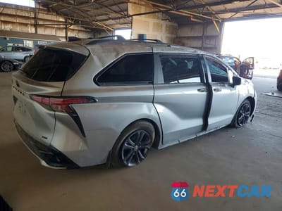 Trzecie zdjęcie samochodu z tyłu: 2025 TOYOTA SIENNA XSE VIN:5TDDSKFC1SS166407 - miniatura