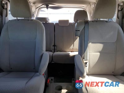 Zdjęcie 10 z 13 samochodu: 2020 TOYOTA SIENNA LE VIN:5TDKZ3DCXLS076024 - miniatura