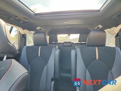 Zdjęcie 10 z 14 samochodu: 2025 TOYOTA GRAND HIGHLANDER HYBRID MAX PLATINUM VIN:5TDADAB58SS012548 - miniatura