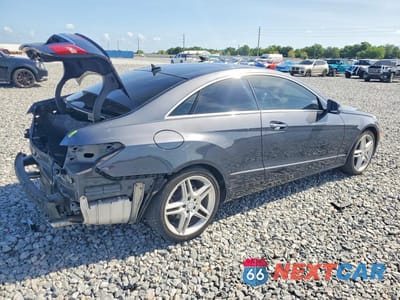 Trzecie zdjęcie samochodu z tyłu: 2013 MERCEDES-BENZ E 350 VIN:WDDKJ5KB8DF201848 - miniatura