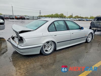 Trzecie zdjęcie samochodu z tyłu: 1999 BMW 540 I VIN:WBADN5335XGC91604 - miniatura