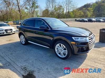 Czwarte zdjęcie samochodu z boku: 2018 AUDI Q5 PREMIUM PLUS VIN:WA1BNAFY5J2021326 - miniatura