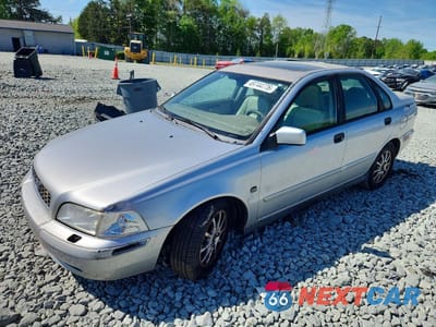 2004 VOLVO S40 1.9T YV1VS275X4F034523 - główne zdjęcie licytacji z USA - miniatura