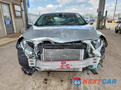 Piąte zdjęcie samochodu w środku: 2018 CHEVROLET MALIBU LT VIN:1G1ZD5ST0JF197324 - miniatura