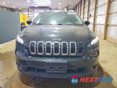 Piąte zdjęcie samochodu w środku: 2016 JEEP CHEROKEE LATITUDE VIN:1C4PJLCB0GW136212 - miniatura