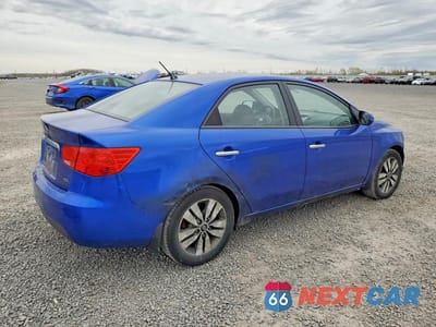 Trzecie zdjęcie samochodu z tyłu: 2013 KIA FORTE EX VIN:KNAFU4A28D5674344 - miniatura