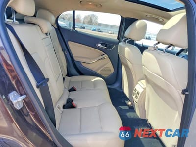 Zdjęcie 11 z 14 samochodu: 2015 MERCEDES-BENZ GLA 250 4MATIC VIN:WDCTG4GB5FJ112331 - miniatura