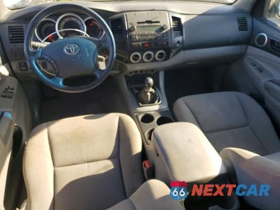 Zdjęcie 8 z 12 samochodu: 2011 TOYOTA TACOMA ACCESS CAB VIN:5TFTX4CN4BX008815 - miniatura