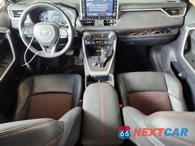 Zdjęcie 8 z 13 samochodu: 2022 TOYOTA RAV4 PRIME XSE VIN:JTMEB3FV0ND085166 - miniatura