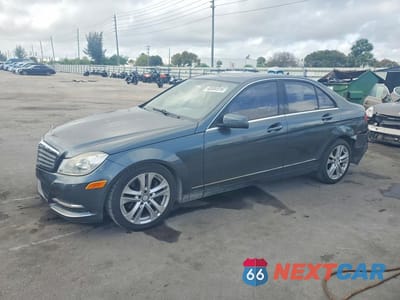 2014 MERCEDES-BENZ C 300 4MATIC WDDGF8AB2ER302913 - główne zdjęcie licytacji z USA - miniatura