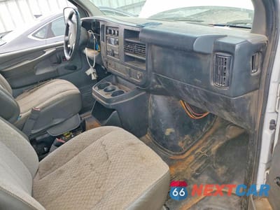 Zdjęcie 8 z 13 samochodu: 2015 CHEVROLET EXPRESS G3500 VIN:1GB0G2CG8F1252621 - miniatura