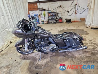 Trzecie zdjęcie samochodu z tyłu: 2018 HARLEY-DAVIDSON FLTRX ROAD GLIDE VIN:1HD1KHC19JB639421 - miniatura