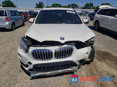 Piąte zdjęcie samochodu w środku: 2016 BMW X1 XDRIVE28I VIN:WBXHT3Z38G4A51831 - miniatura