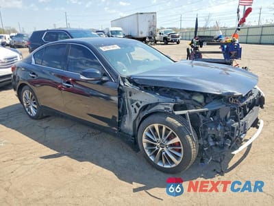 Czwarte zdjęcie samochodu z boku: 2018 INFINITI Q50 2.0T LUXE VIN:JN1CV7AR8JM280770 - miniatura