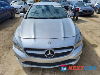 Piąte zdjęcie samochodu w środku: 2015 MERCEDES-BENZ CLA 250 4MATIC VIN:WDDSJ4GB5FN267351 - miniatura